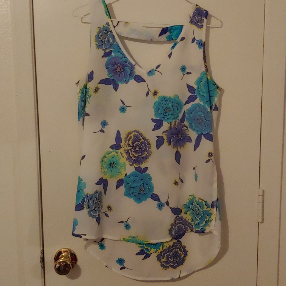 Floral tank